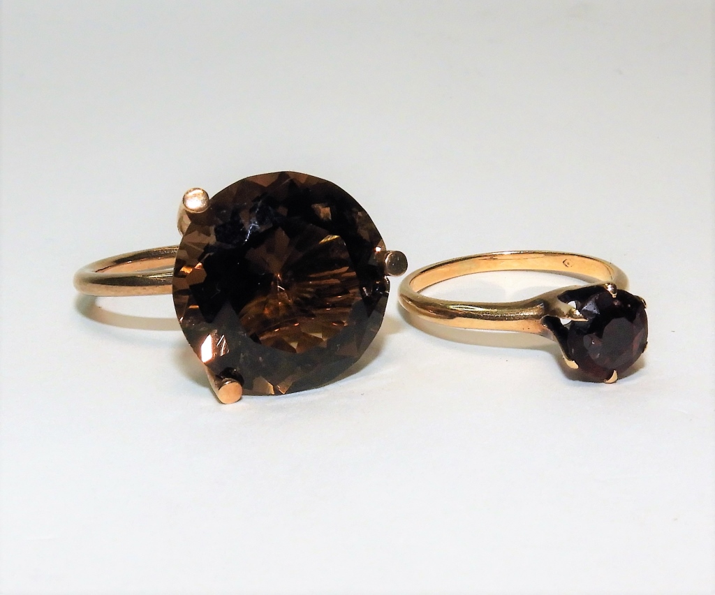 Appraisal: ESTATE K KT GOLD CITRINE GARNET RINGS Unknown th centuryIncludes