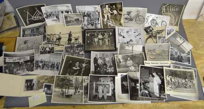 Appraisal: Photos from the Olken Archive Approx examples circus subject mostly