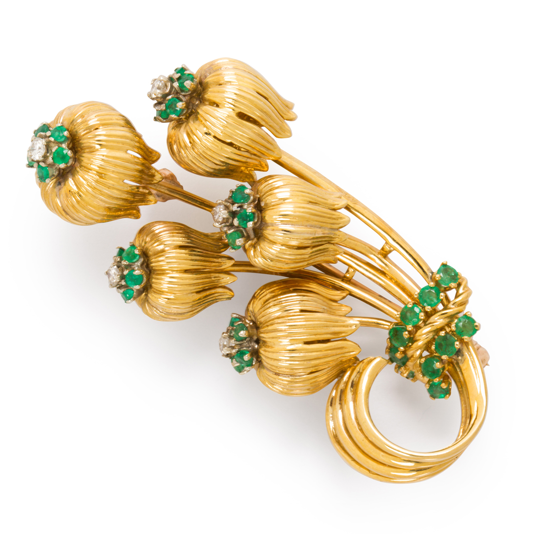 Appraisal: AN EMERALD DIAMOND AND FOURTEEN KARAT GOLD BROOCH An emerald