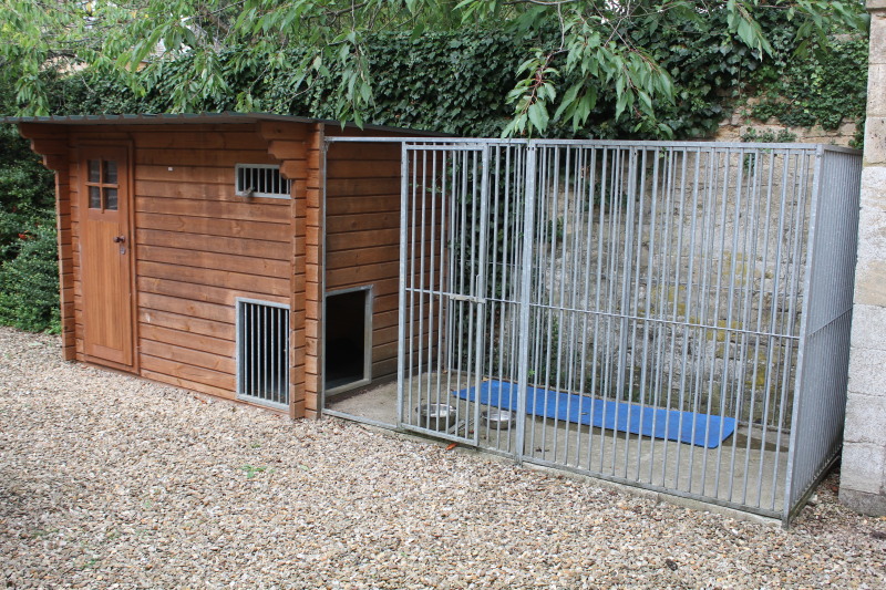 Appraisal: Timber kennels and run The kennel cm wide x cm