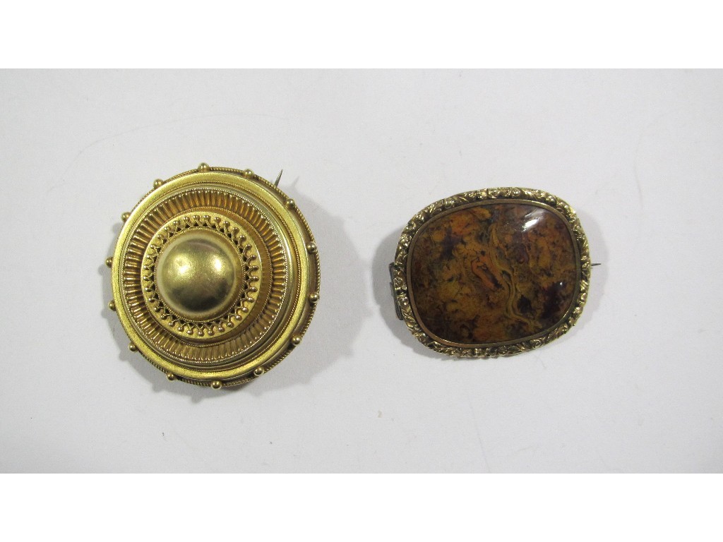 Appraisal: Lot comprising two Victorian brooches to include an unmarked gold