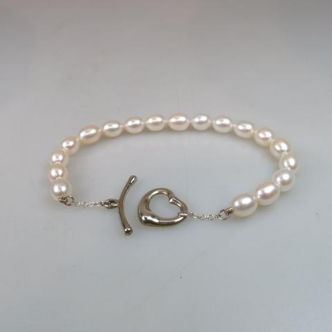 Appraisal: Tiffany Co Elsa Peretti Spanish Freshwater Pearl Bracelet with a