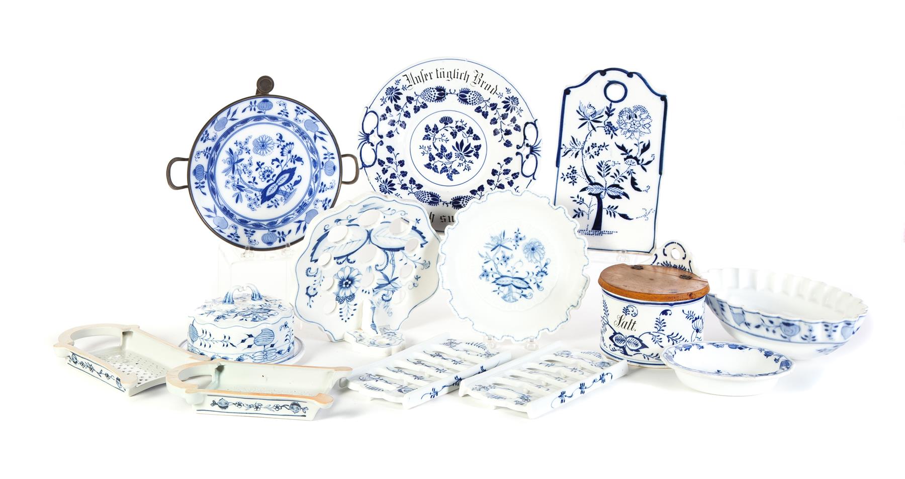 Appraisal: GROUP OF BLUE ONION PATTERN PORCELAIN Group of blue onion