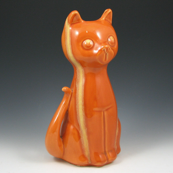 Appraisal: Hull Continental Cat Vase - Mint Continental cat vase in