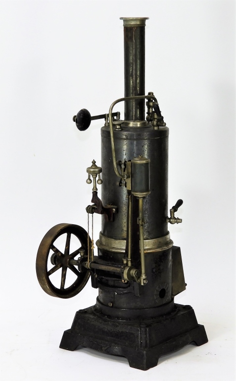 Appraisal: LG OLD COLONY VERTICLE STEAM POWERED ENGINE United States Early