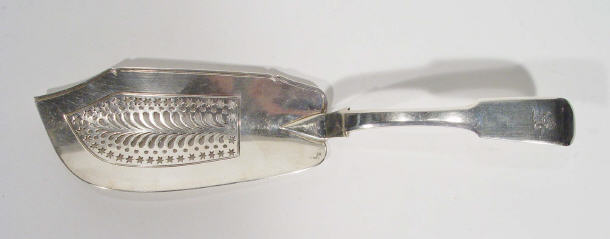 Appraisal: Georgian silver cake slice London