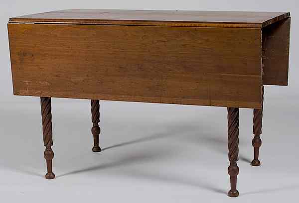 Appraisal: Drop Leaf Table American th century a drop leaf table