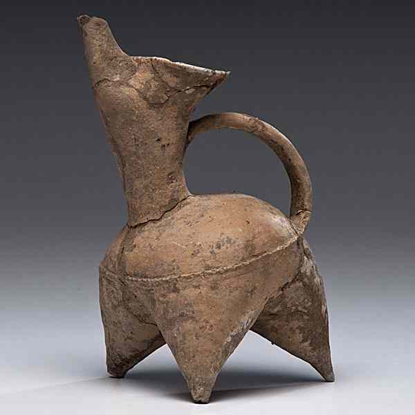 Appraisal: White Pottery Ewer Neolithic Period Chinese Neolithic rd- nd millennium