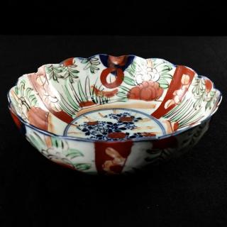 Appraisal: Japanese Imari Porcelain Bowl Japanese Imari porcelain bowl with central