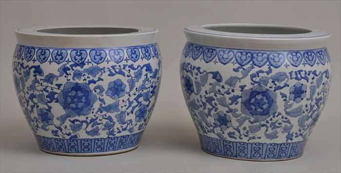 Appraisal: PAIR OF CHINESE BLUE AND WHITE PORCELAIN JARDINI RES Labeled