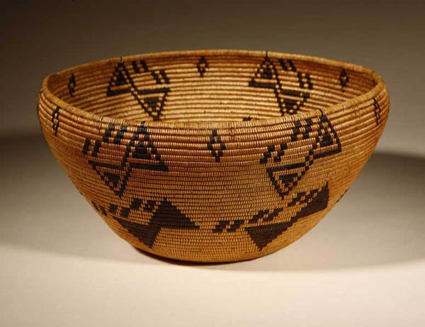 Appraisal: A Native America Paiute basketry bowl form vessel A Native