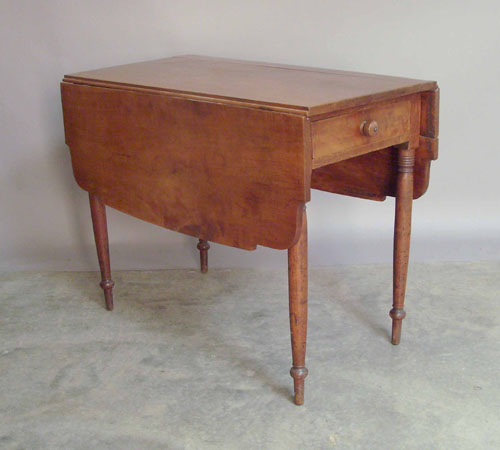 Appraisal: Sheraton cherry pembroke table ca h w d