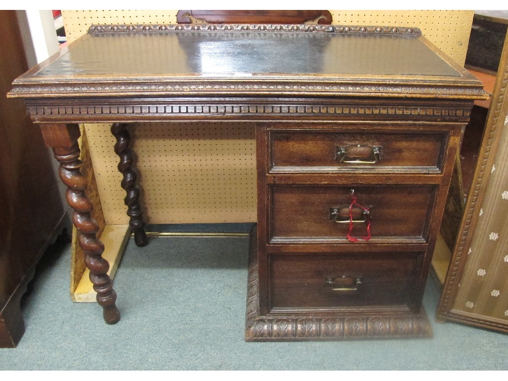 Appraisal: Arts and Crafts oak kneehole desk