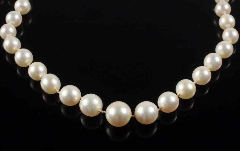 Appraisal: NECKLACE - Vintage strand of graduated pearls with white gold