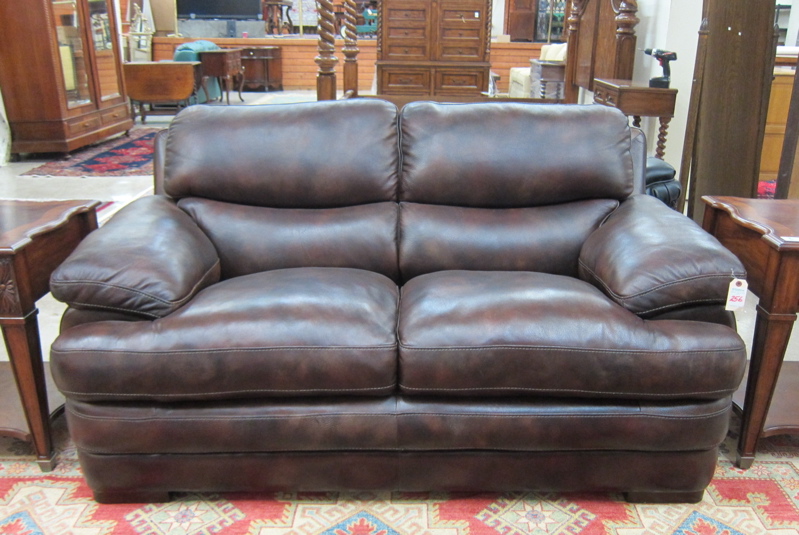 Appraisal: DARK BROWN DYLAN LEATHER SOFA Latitudes Collection by Flexsteel model