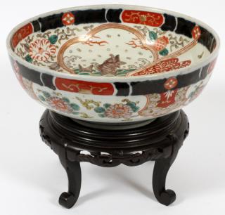 Appraisal: JAPANESE IMARI PORCELAIN BOWL CIRCA JAPANESE IMARI PORCELAIN BOWL CIRCA