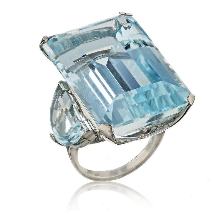 Appraisal: PLATINUM AQUAMARINE THREE STONE CT RING PLATINUM AQUAMARINE THREE STONE