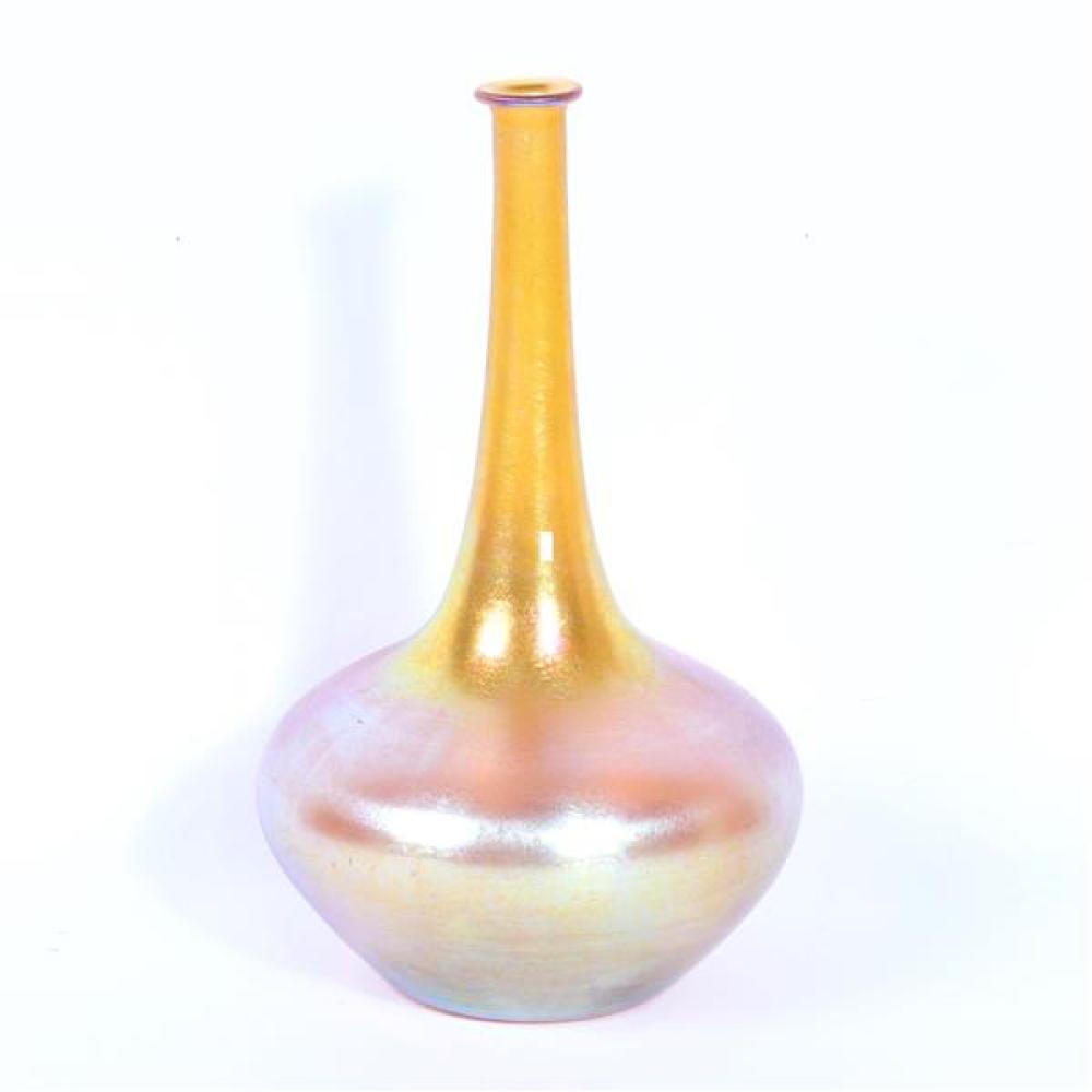 Appraisal: DURAND LARGE AMERICAN ART GLASS GOLD IRIDESCENT LUSTRE STICK BOTTLE