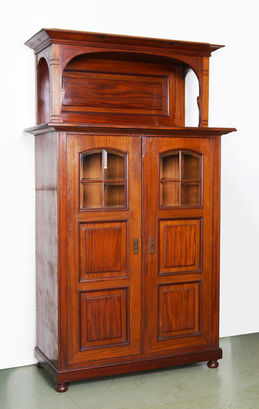 Appraisal: TRANSITIONAL TH CENTURY MAHOGANY SIDE CABINET Canopy top with incised