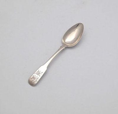 Appraisal: Alexander Macleod a silver Fiddle pattern teaspoon circa - script