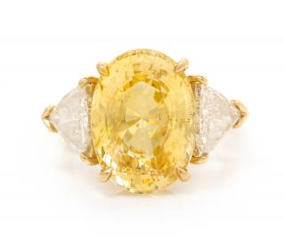 Appraisal: An Karat Yellow Gold Yellow Sapphire and Diamond Ring dwts