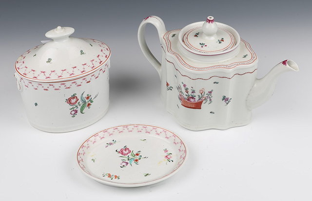 Appraisal: A NEWHALL PORCELAIN TEAPOT AND COVER chip to spout and