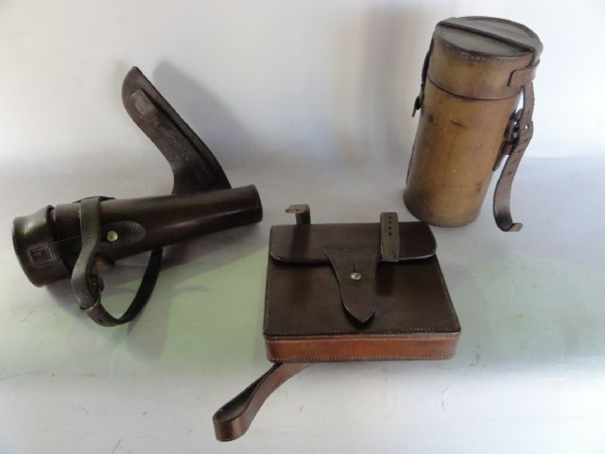 Appraisal: A set of seven stacking silver plated stirrup beakers all