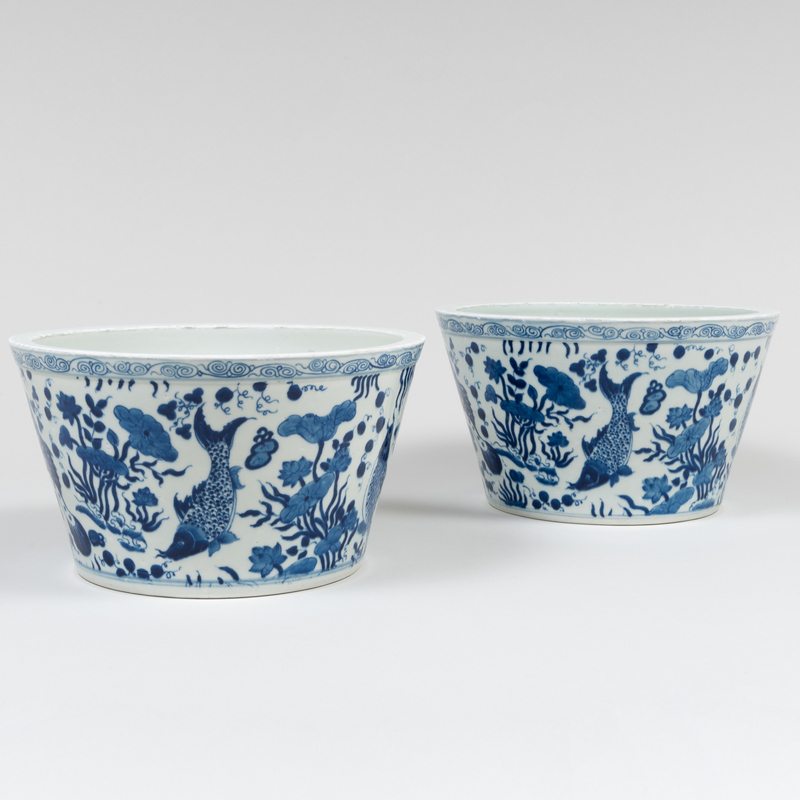 Appraisal: Pair of Asian Blue and White Porcelain Bowls Apocryphal six