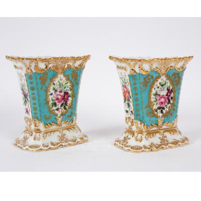 Appraisal: A pair of Paris porcelain vases circa the rectangular fan