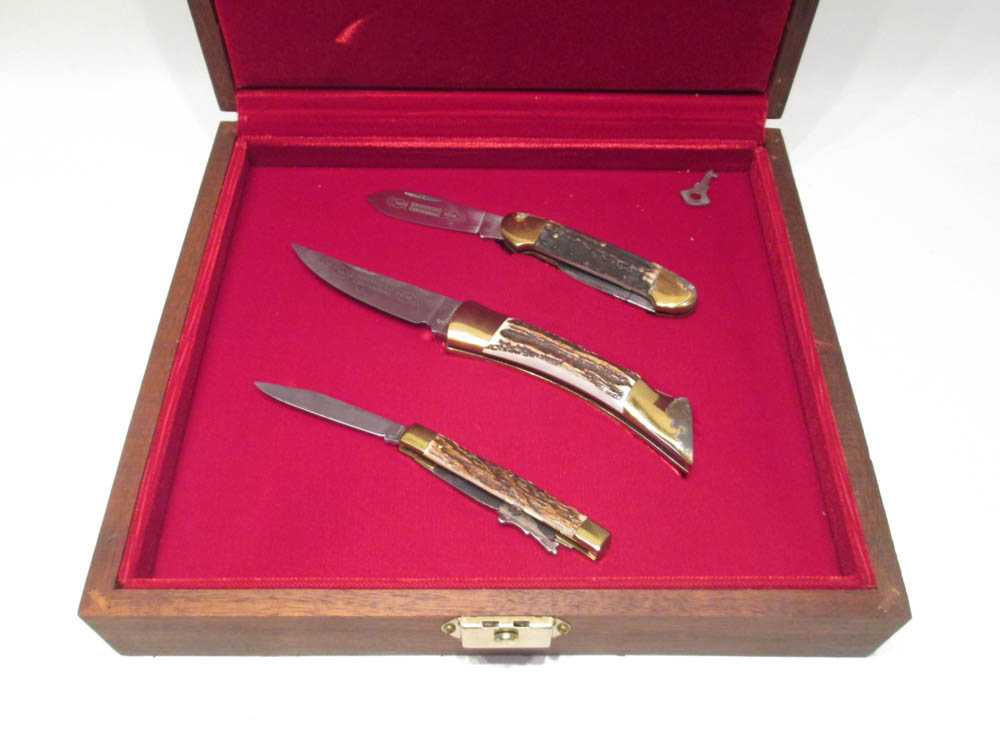 Appraisal: BROWNING CENTENNIAL - FOLDING KNIVES three knives total having single