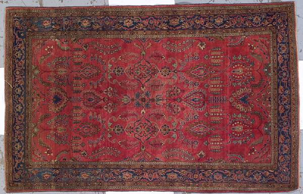 Appraisal: A Fereghan Sarouk rug Central Persia late th century size