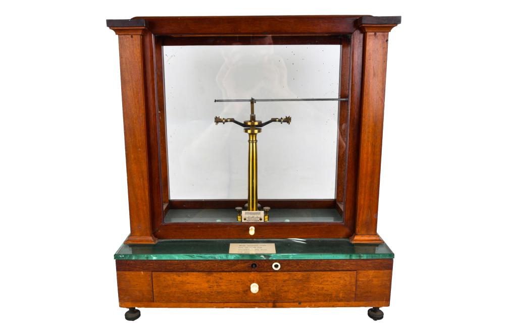 Appraisal: H L BECKER'S SON CO ANALYTICAL BALANCE SCALECondition cracked glass