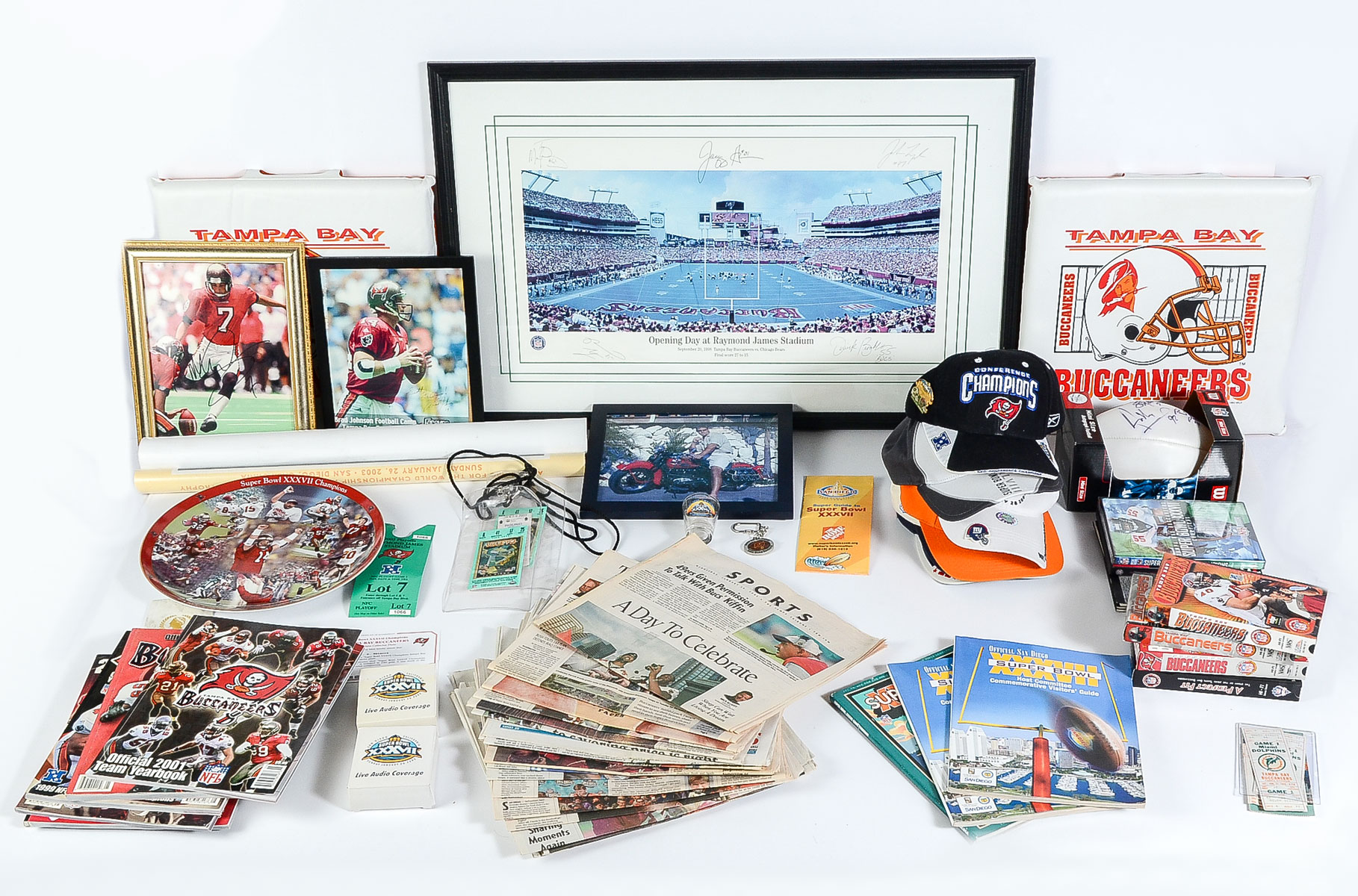 Appraisal: TREMENDOUS TAMPA BAY BUCCANEERS AND SUPER BOWL MEMEROBILIA LOT To