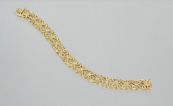 Appraisal: A Ladies' k Gold Bracelet k yellow gold articulated fancy