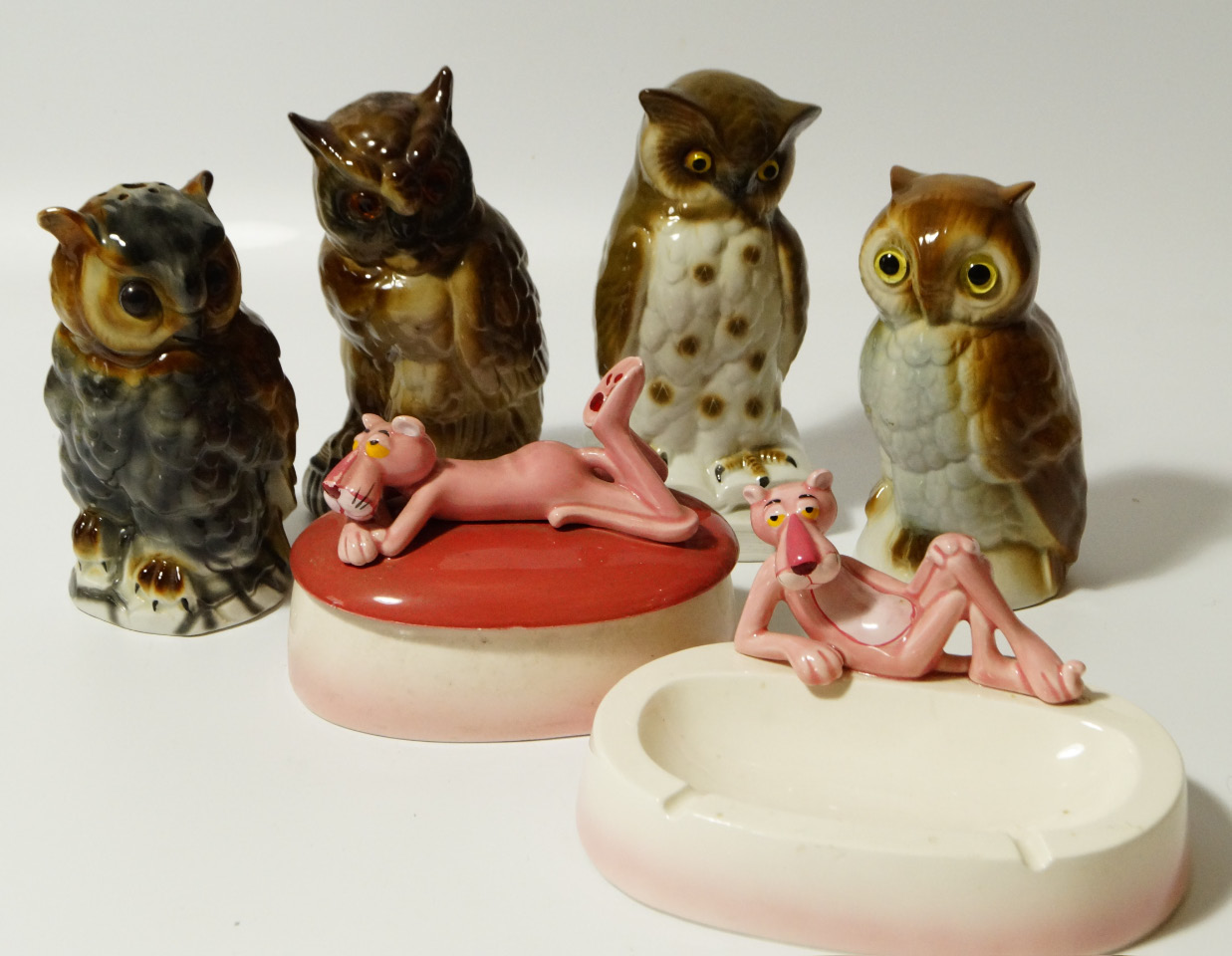 Appraisal: A modern Pink Panther Collection dish decorated with figural handle