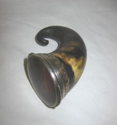 Appraisal: A SCOTTISH HORN SNUFF MULL with white metal mounts the