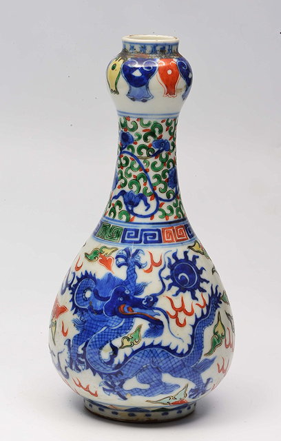 Appraisal: A CHINESE WUCAI DECORATED BOTTLE VASE with dragon and flaming