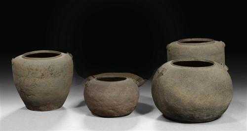 Appraisal: LOT OF FOUR CERAMIC POTS China Eastern Zhou-dynasty H -