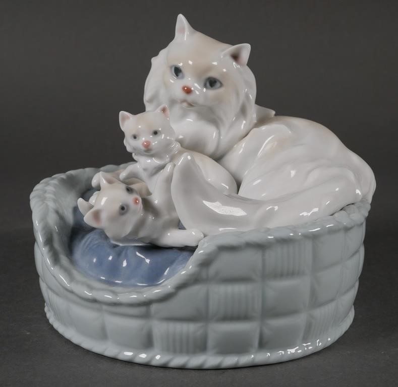 Appraisal: Porcelain Lladro figurine Kitty Care Approx tall No box Please