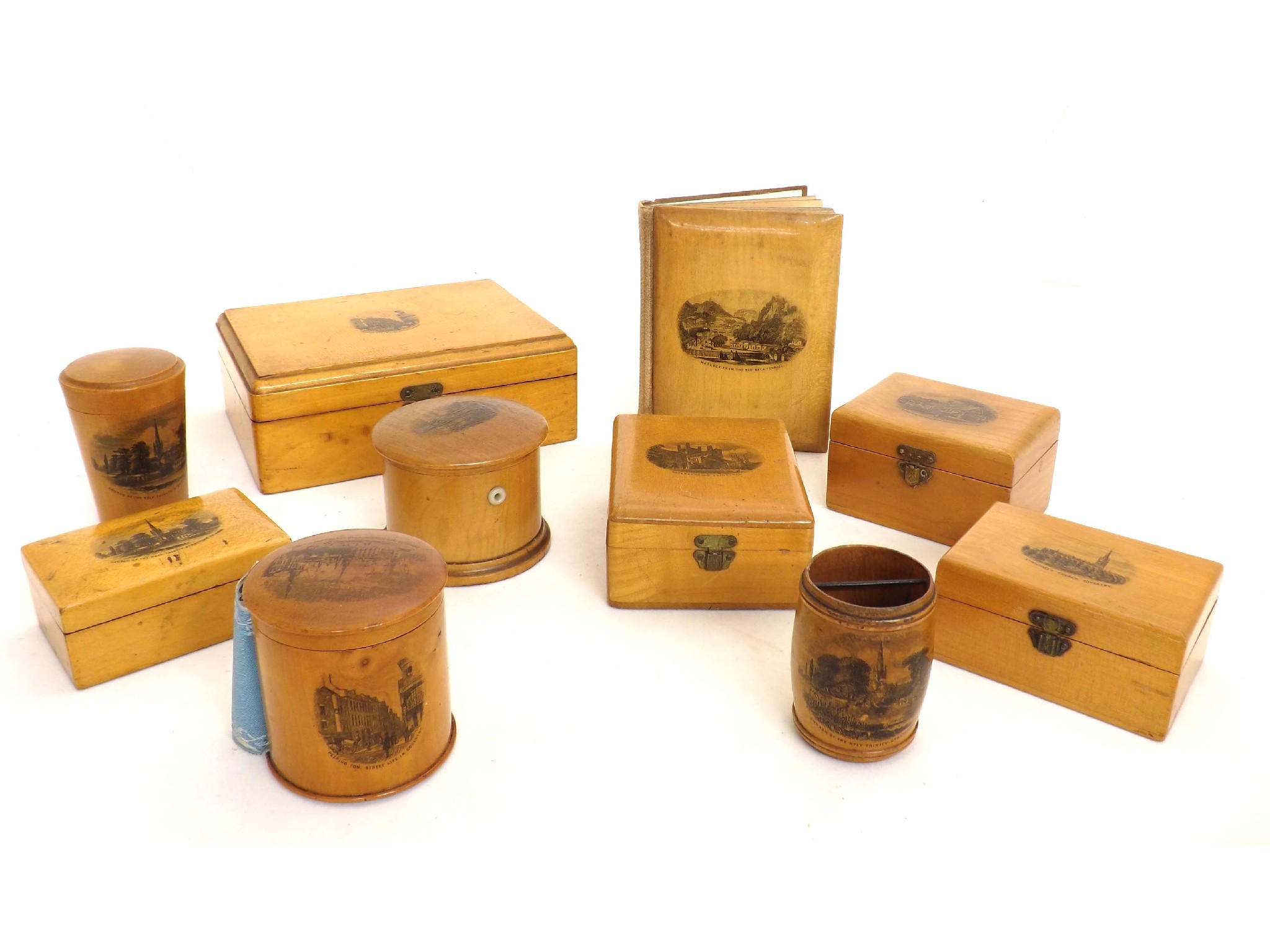 Appraisal: Mauchline ware - various items decorated with transfers of Stratford