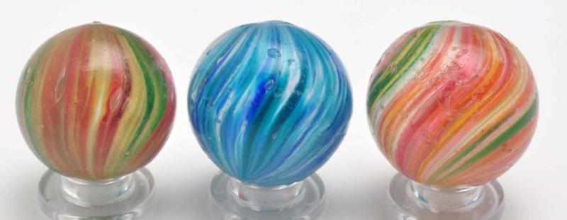 Appraisal: Lot of Onionskin Marbles Description Includes one marble with white