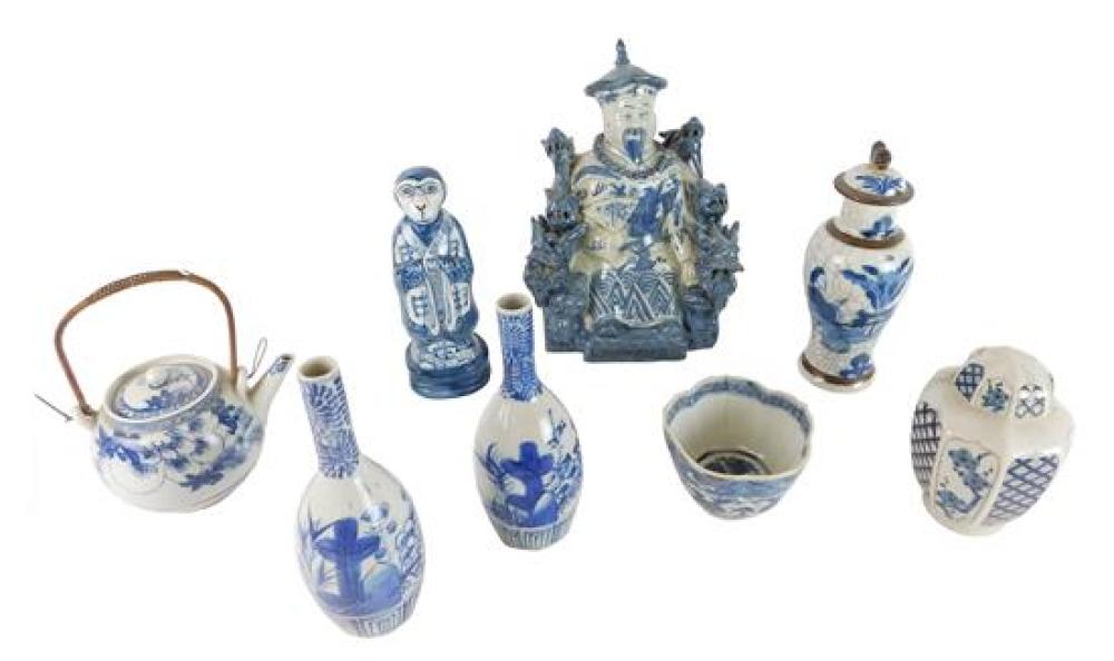 Appraisal: Japanese th and th C blue and white porcelain including