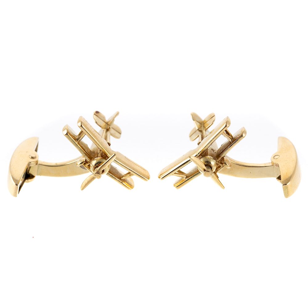 Appraisal: A Pair of Gent's Airplane Cufflinks in K K yellow