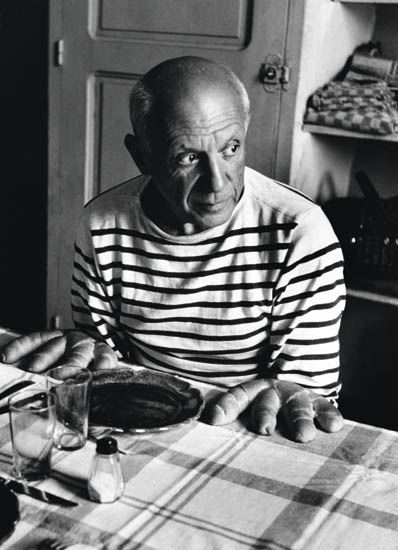 Appraisal: DOISNEAU ROBERT - Les Mains de Picasso Silver print x