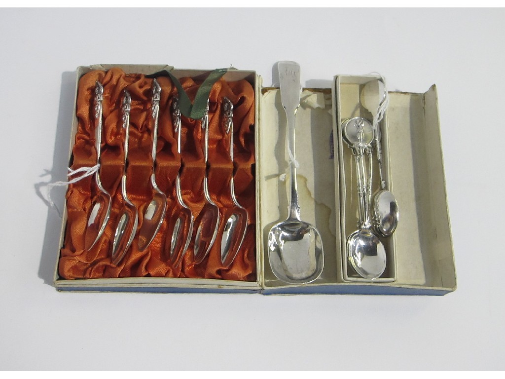 Appraisal: A lot comprising a cased set of six silver spoons