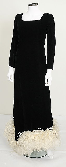 Appraisal: A s s style vintage long black velvet shift dress