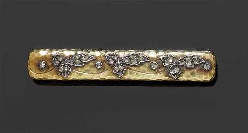 Appraisal: GOLD AND DIAMOND BROOCH France ca Yellow gold and silver