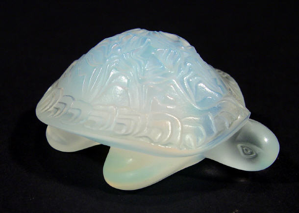 Appraisal: Lalique opalescent glass turtle paperweight etched Lalique marks to the