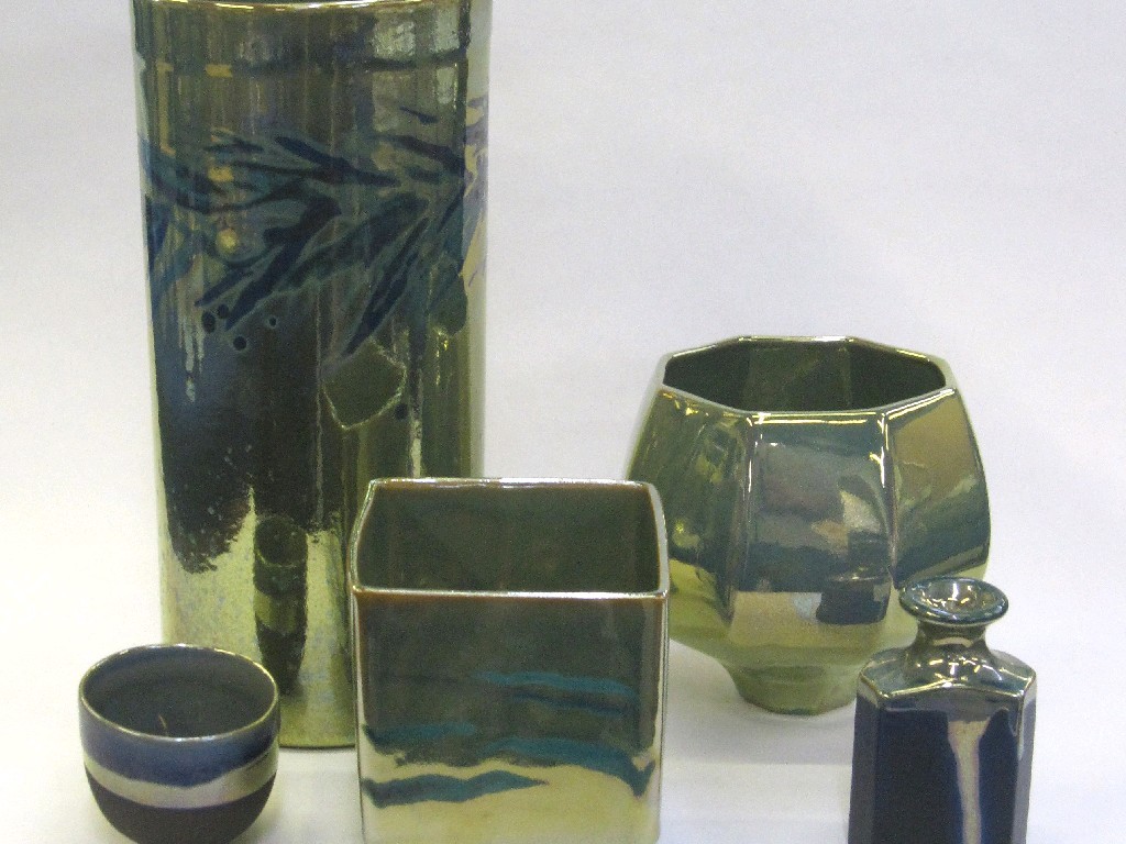 Appraisal: Five pieces of Margery Clinton studio pottery with iridescent green