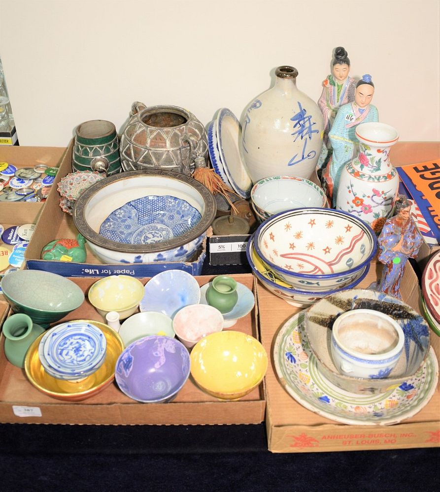 Appraisal: Six tray lots of Asian and Chinese ceramics and porcelain